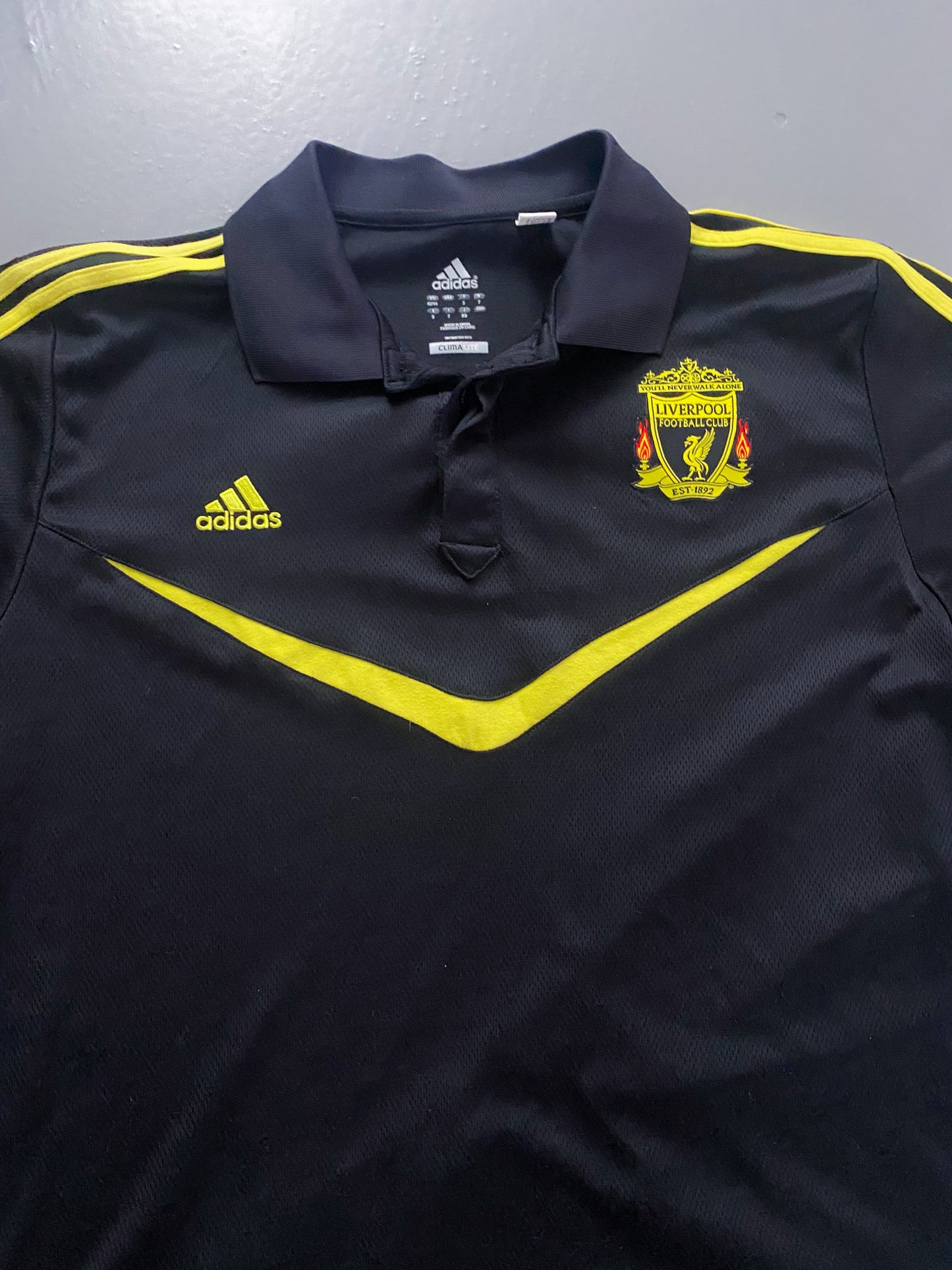 Vintage Adidas x Liverpool | L