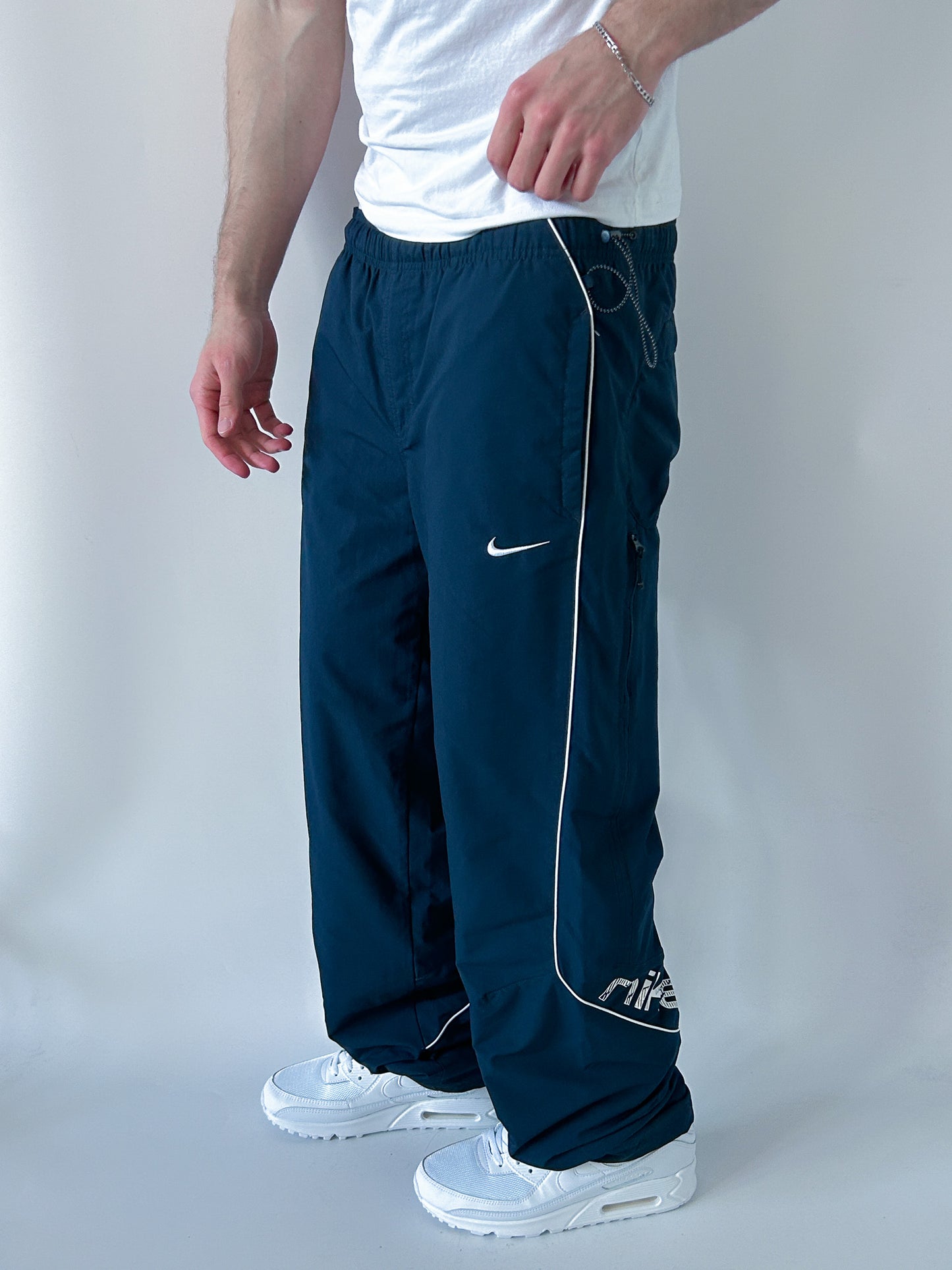 Nike Air Vintage Trackpants | M