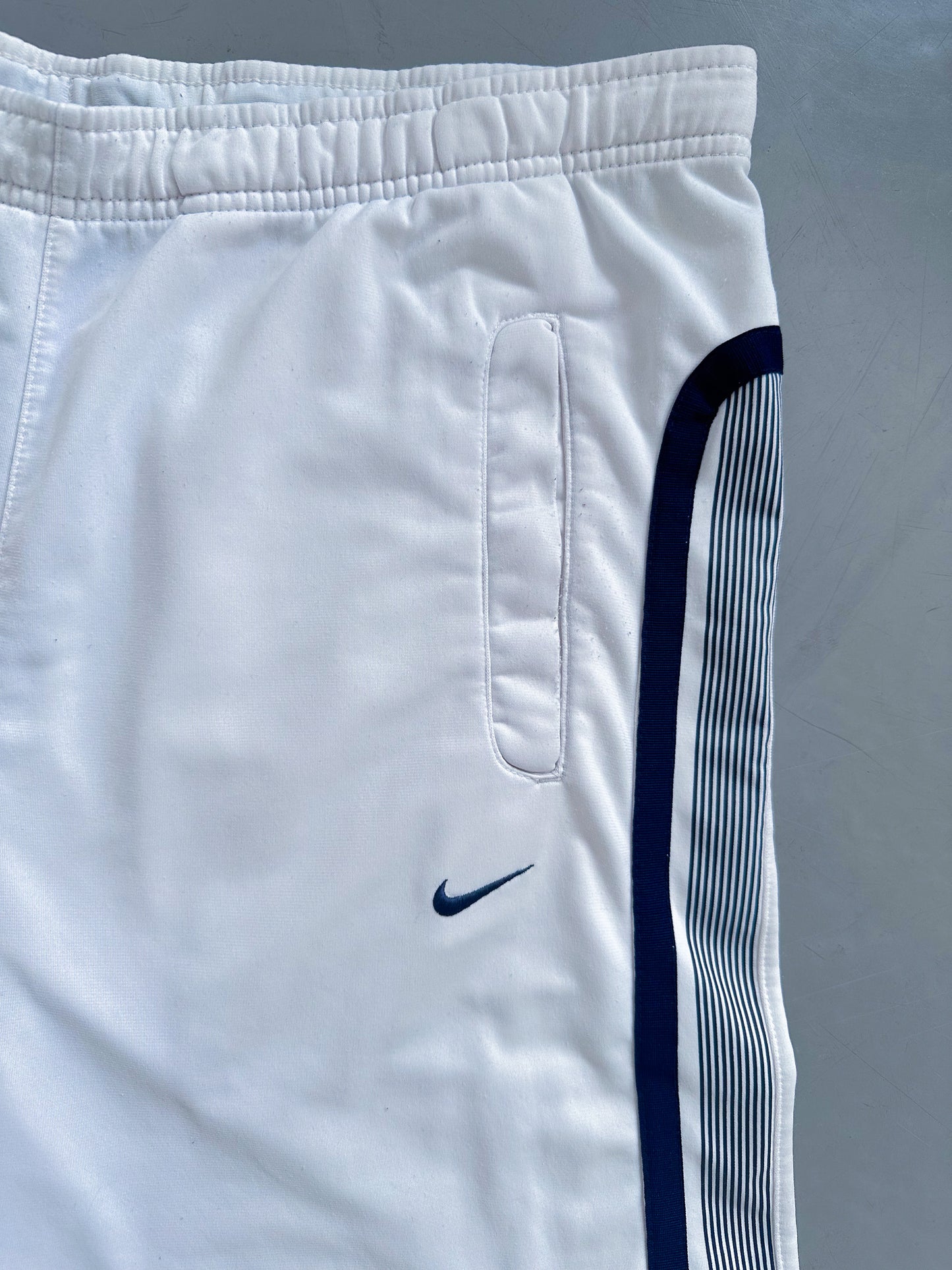 Nike Vintage Trackpants | L