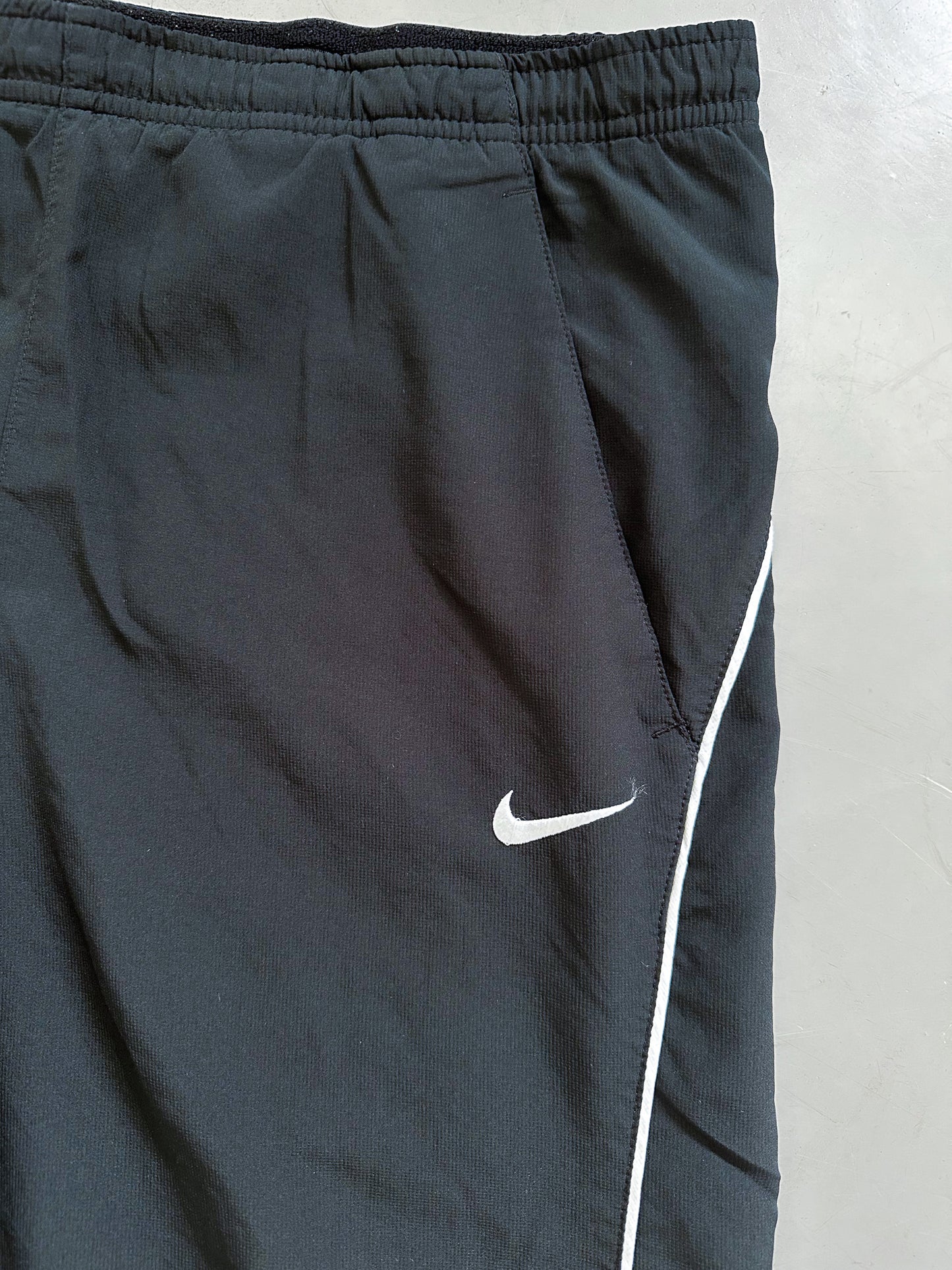 Nike Vintage Trackpants | L