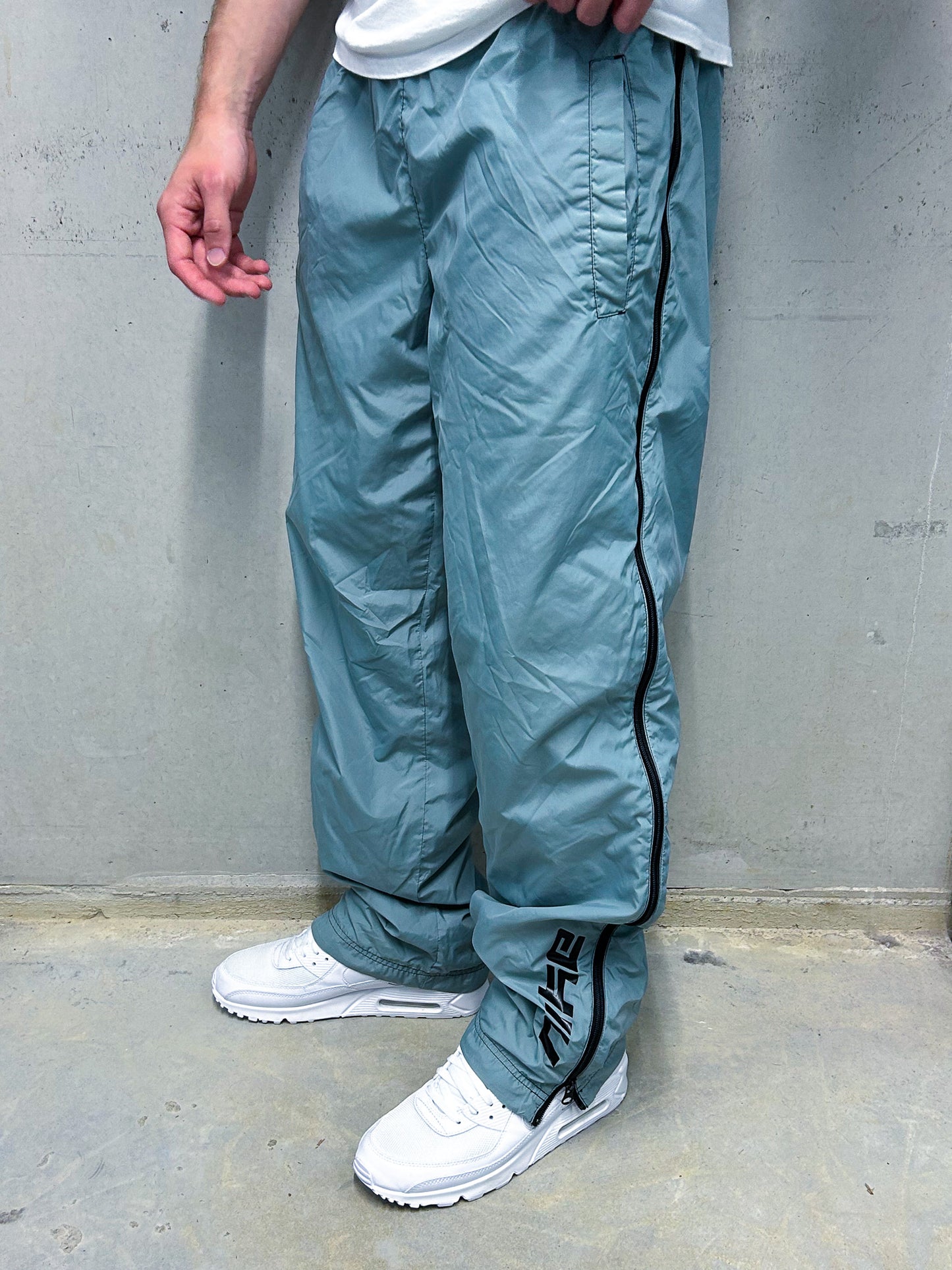 Nike Vintage Trackpants | L