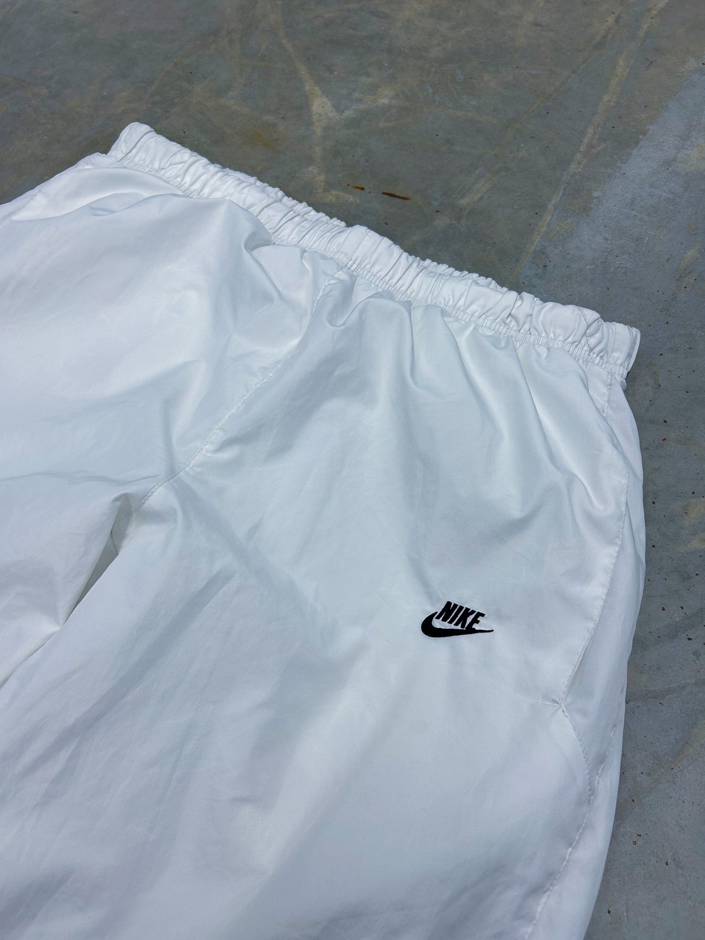 Nike Vintage *Premium* Trackpants | L