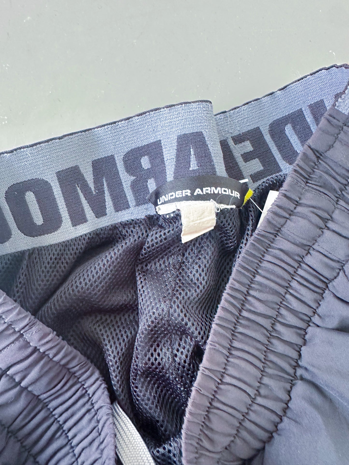 Under Armour Vintage Trackpants | M