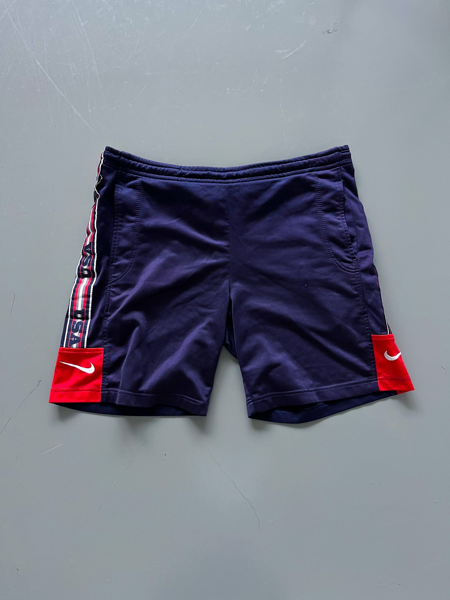 Nike Vintage Shorts | S