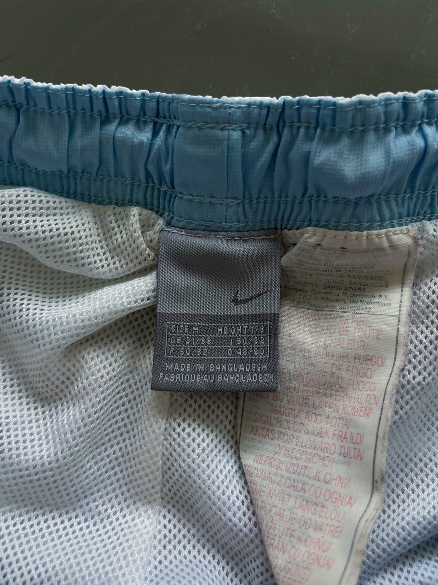 Nike Vintage Shorts | M