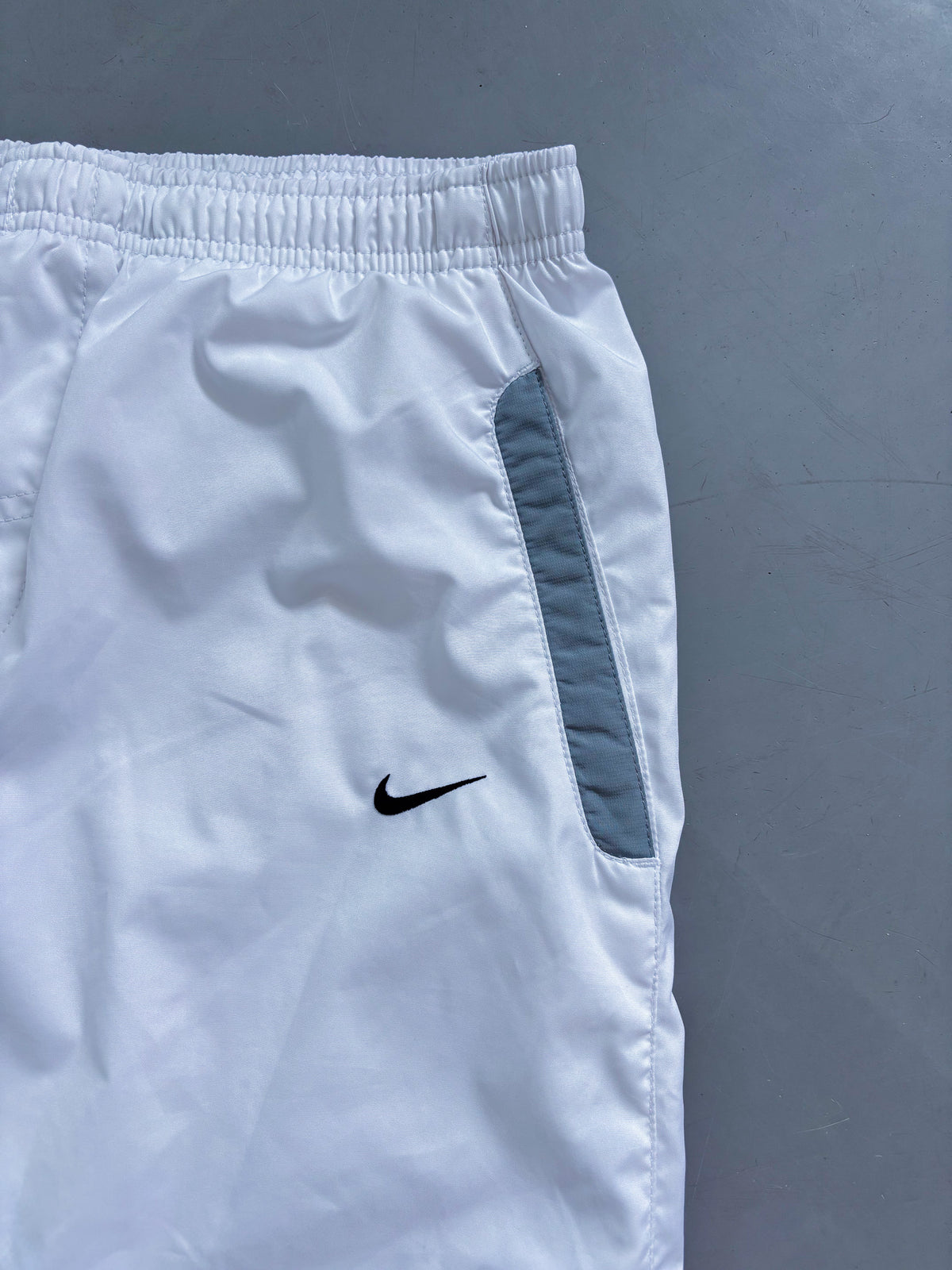 Nike Vintage *SHOX* Trackpants | XS