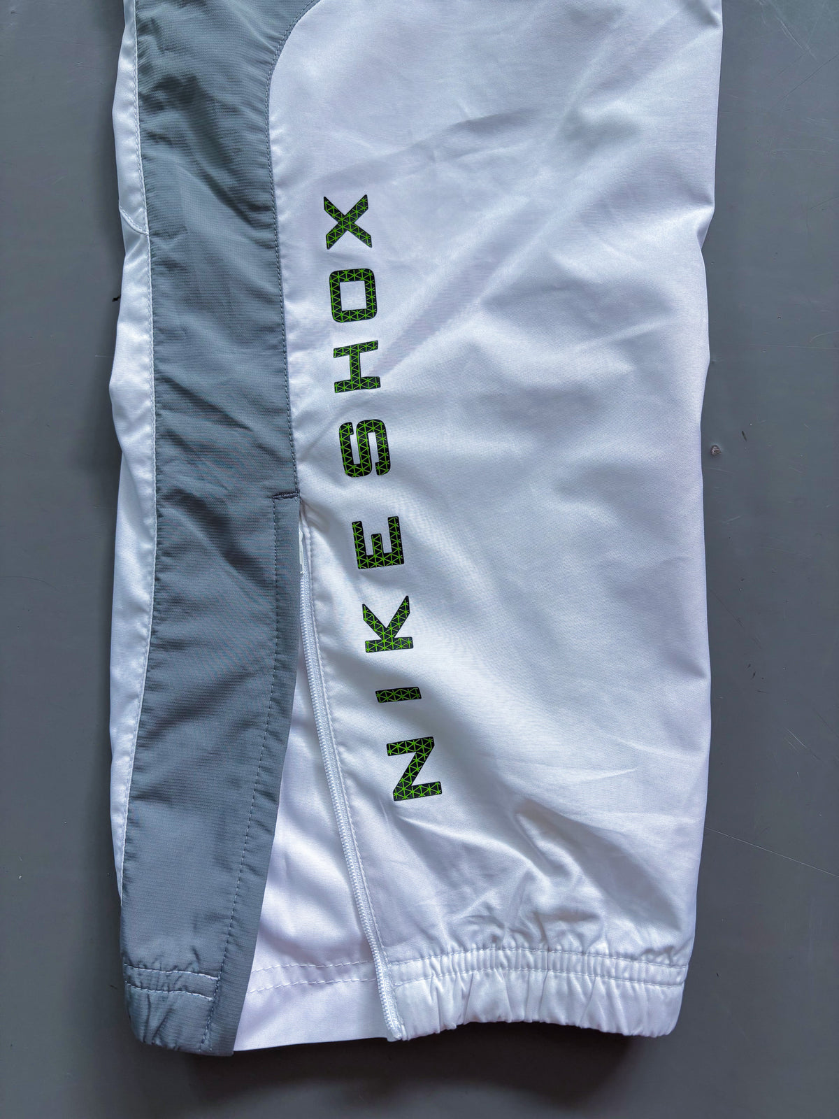 Nike Vintage *SHOX* Trackpants | XS