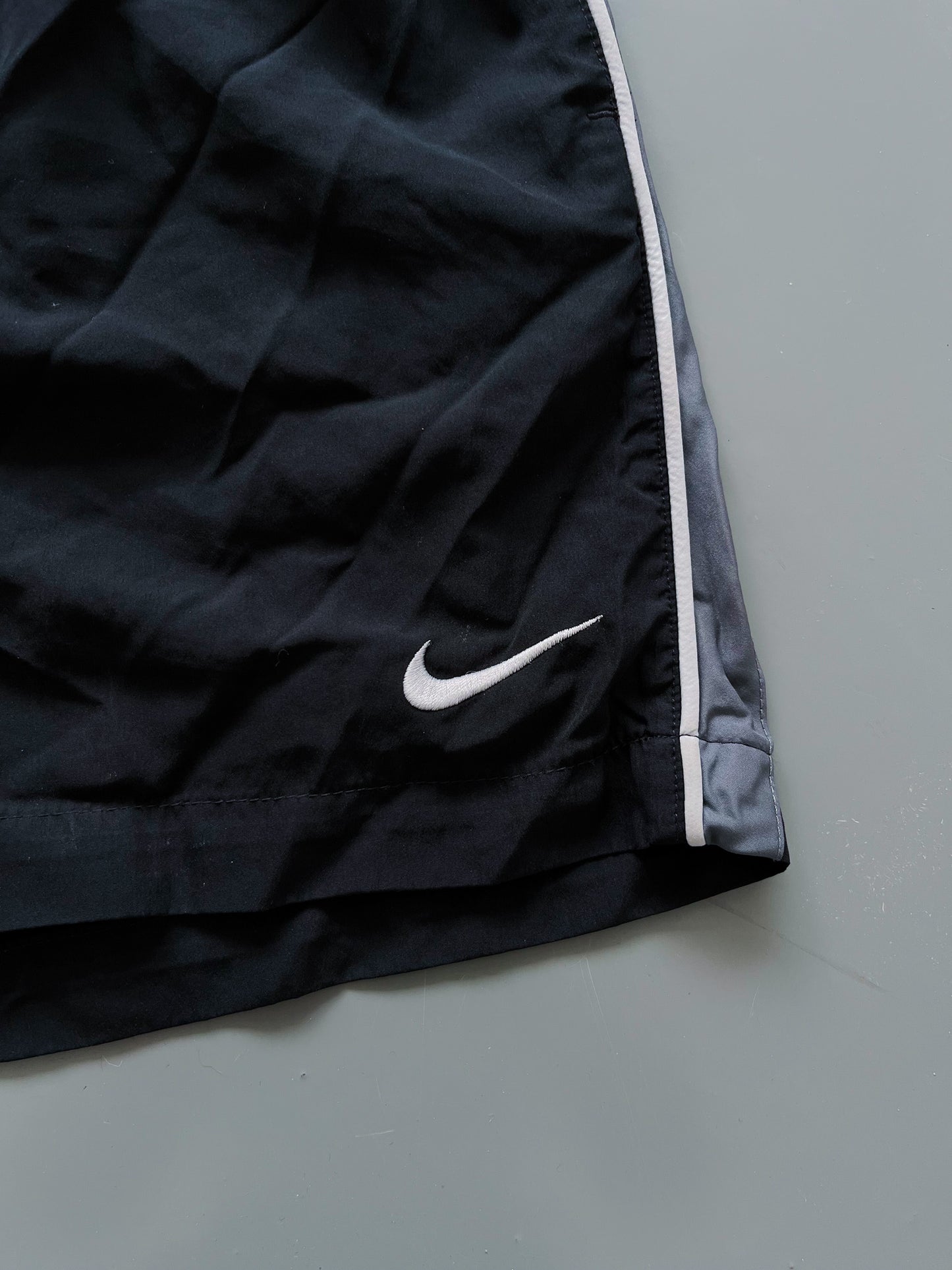 Nike Vintage Shorts | L