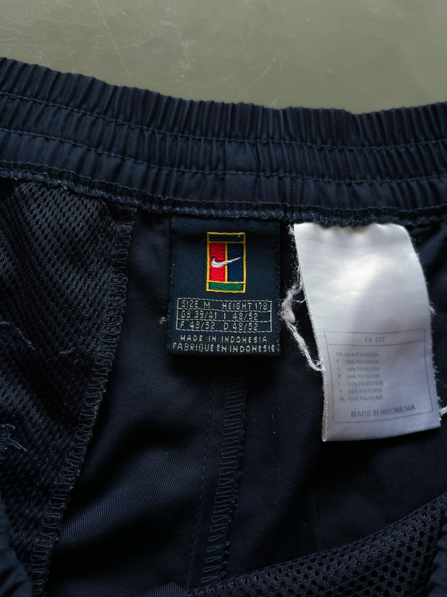 Nike Vintage Shorts | M