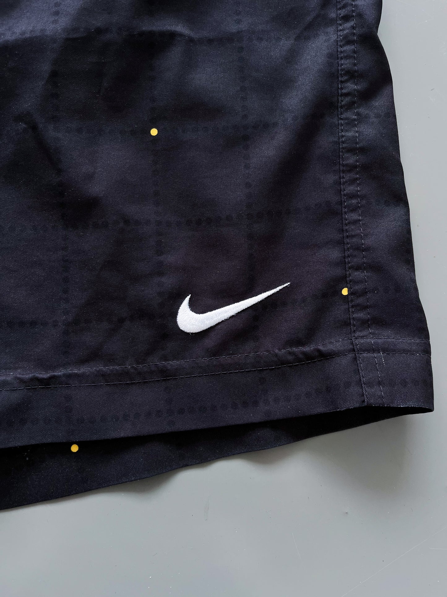 Nike Vintage Shorts | XL