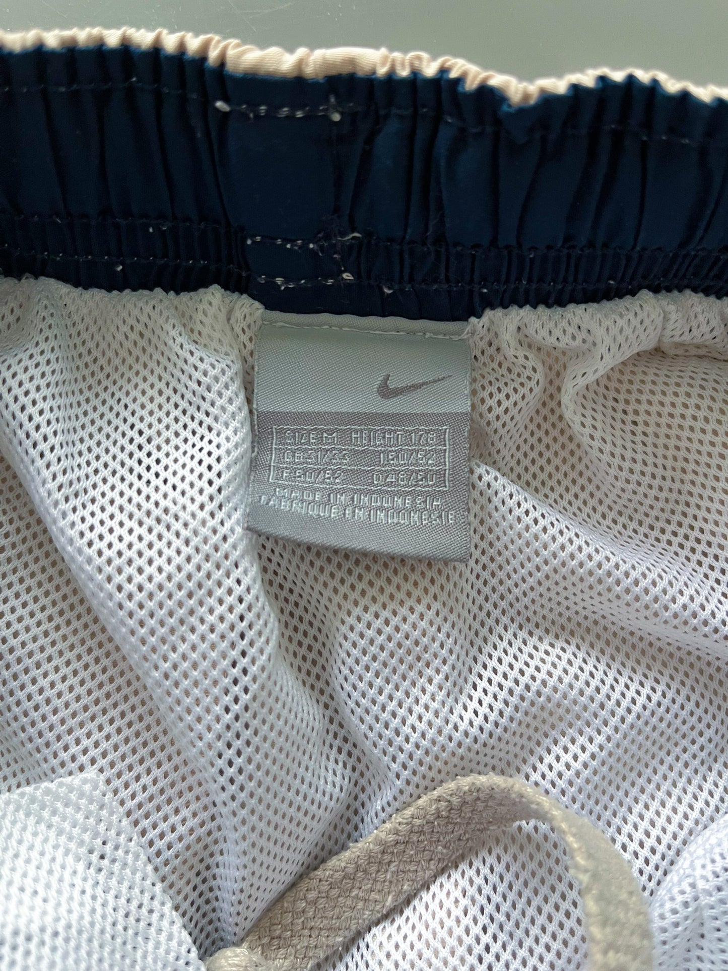 Nike Vintage Shorts | M
