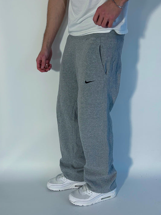 Nike Vintage Sweatpants |  S