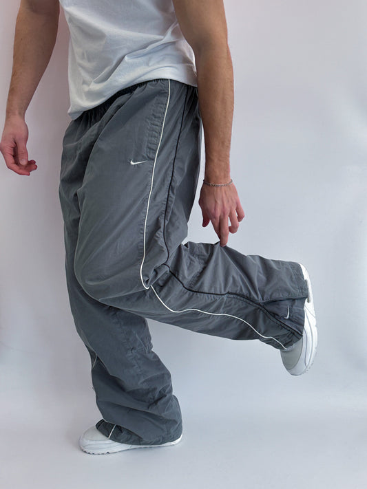 Nike Vintage *PREMIUM* Trackpants | L
