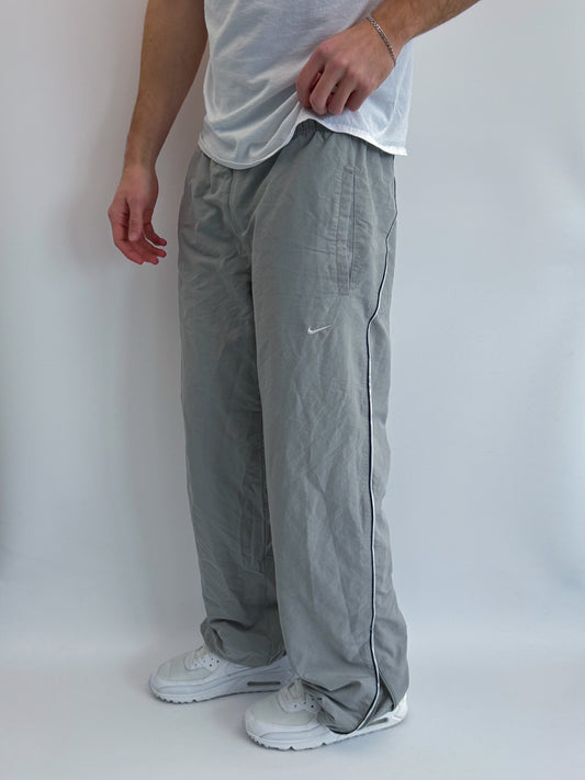 Nike Vintage Trackpants | L