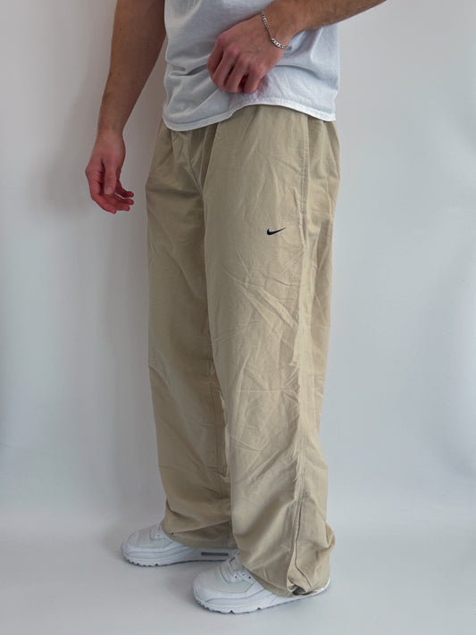 Nike Vintage *PREMIUM*  Trackpants | L