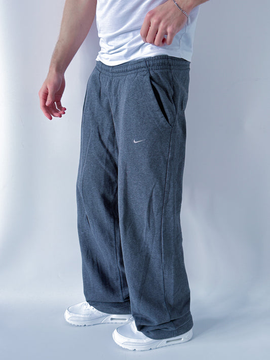 Nike Vintage Open Leg Sweatpants | M