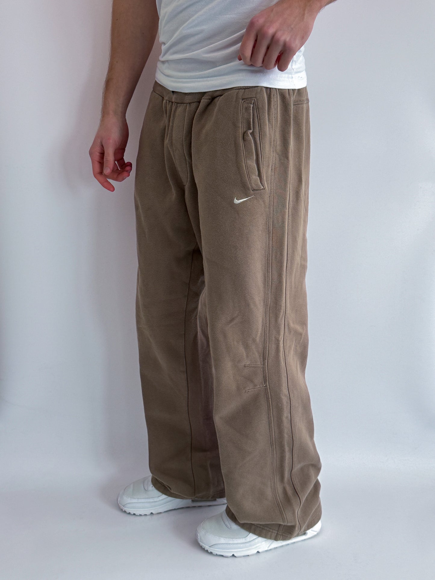 Nike Vintage *PREMIUM* Sweatpants | M