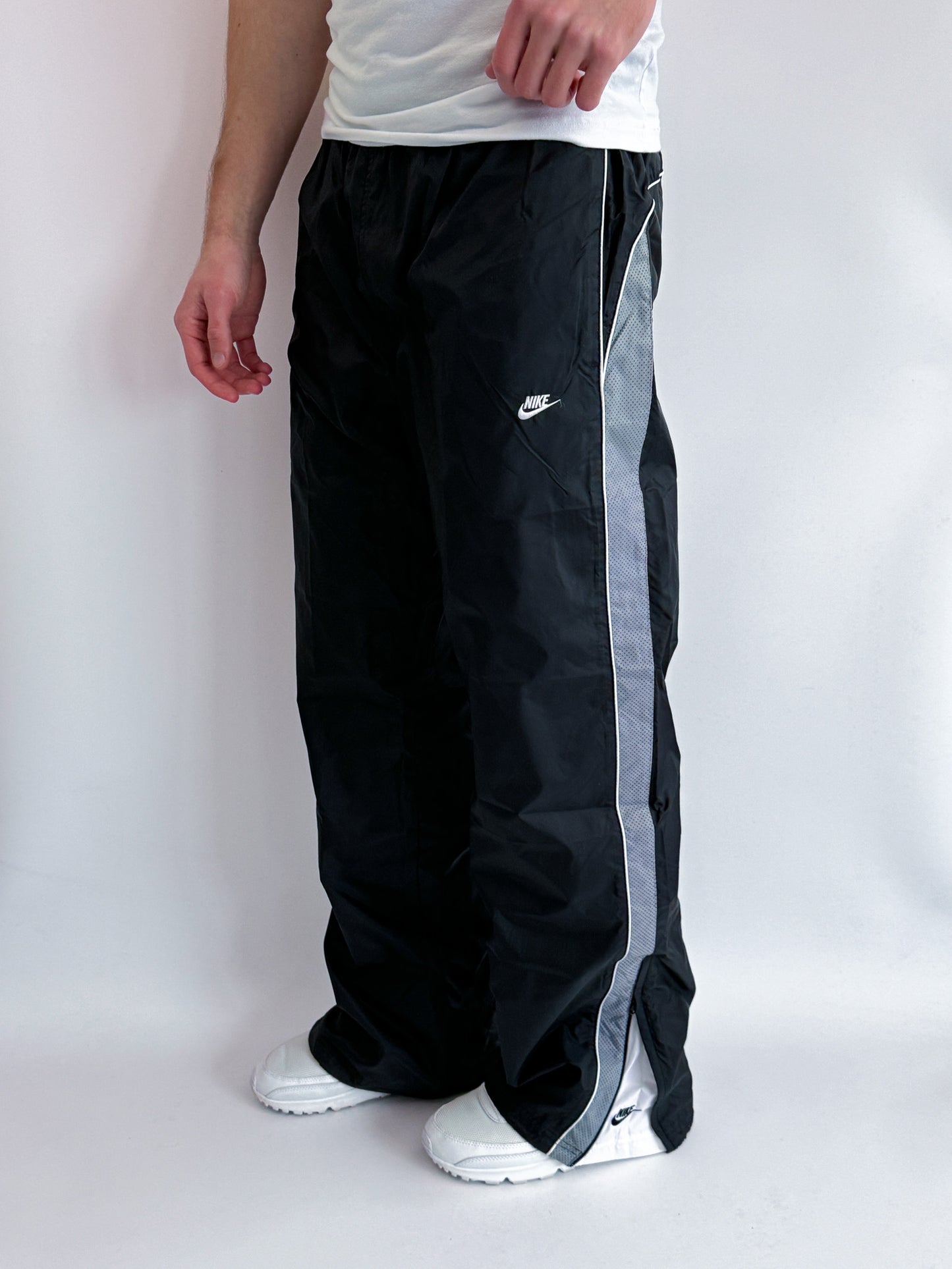 Nike Vintage *PREMIUM*  Trackpants | L