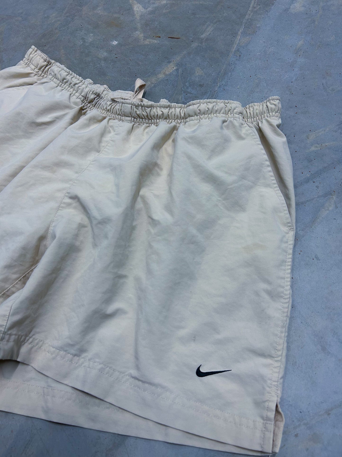 Nike Vintage Shorts | L