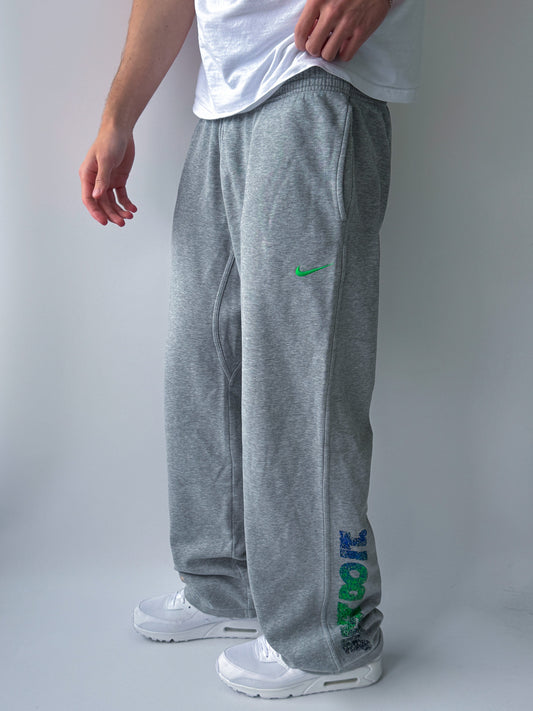 Nike Vintage Sweatpants | L