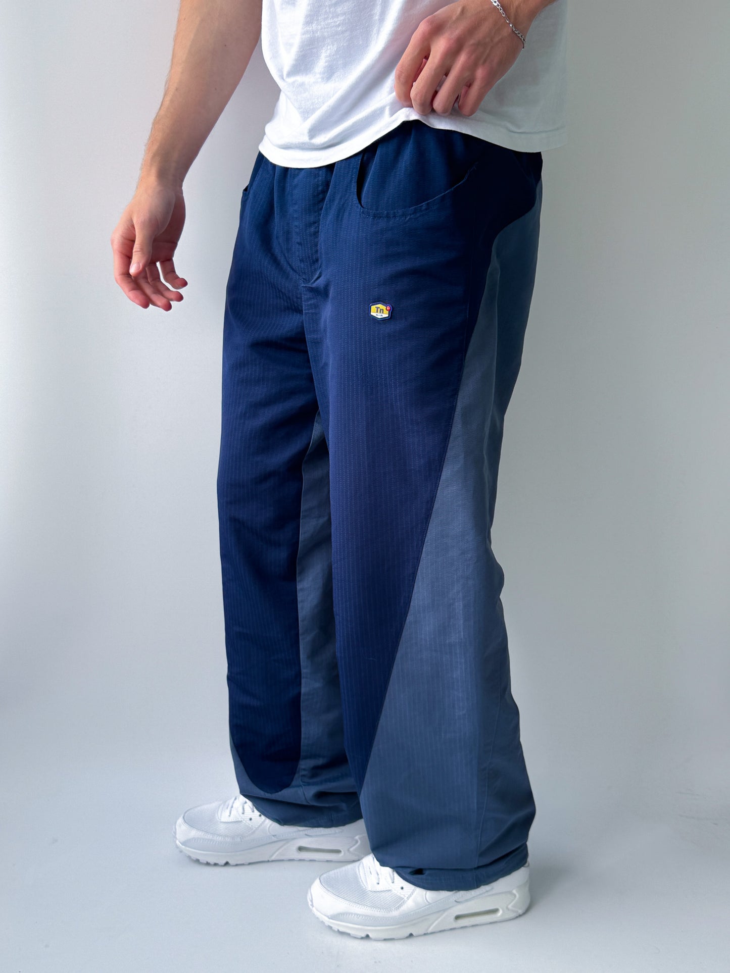 Nike Vintage *TN* Trackpants | L