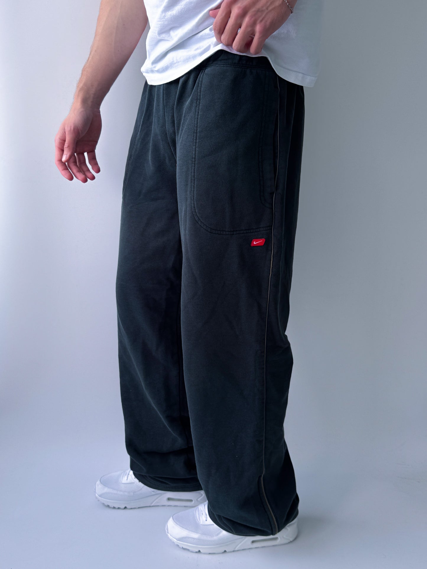 Nike Vintage Open Leg Sweatpants | M