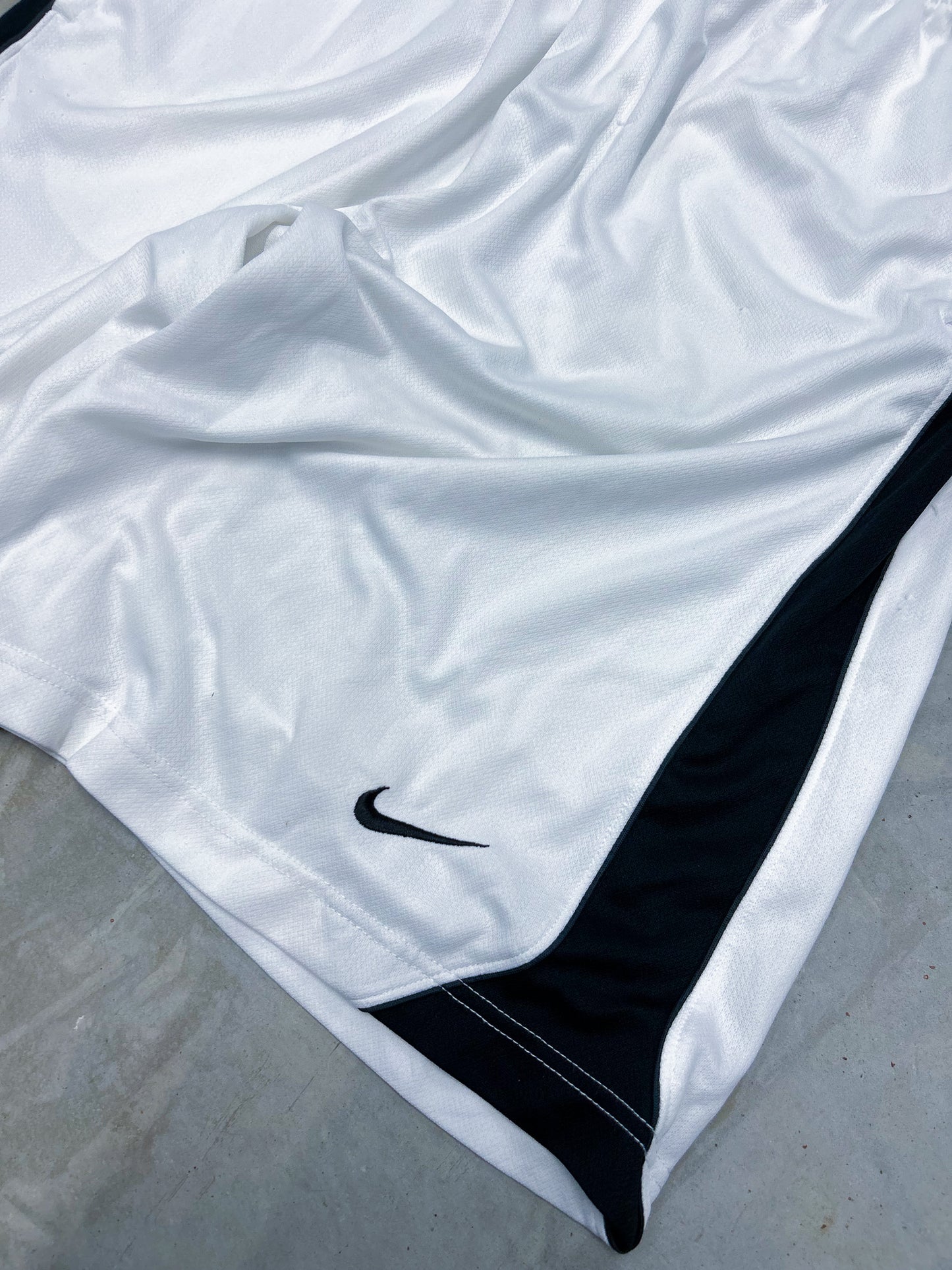 Nike Vintage Basketball Shorts | XL