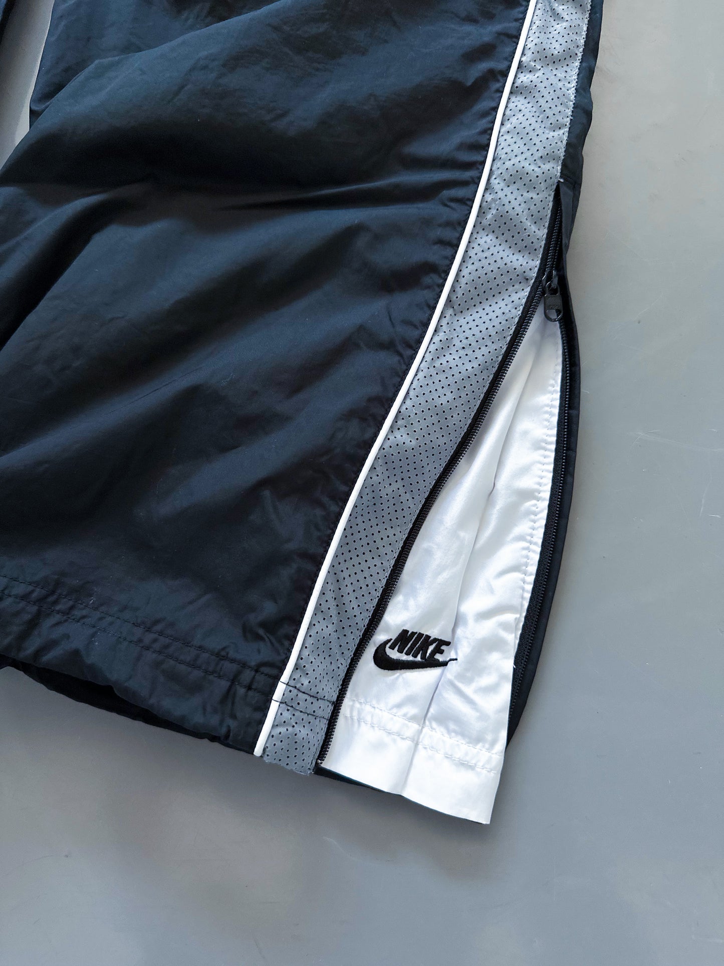 Nike Vintage *PREMIUM* Trackpants | L