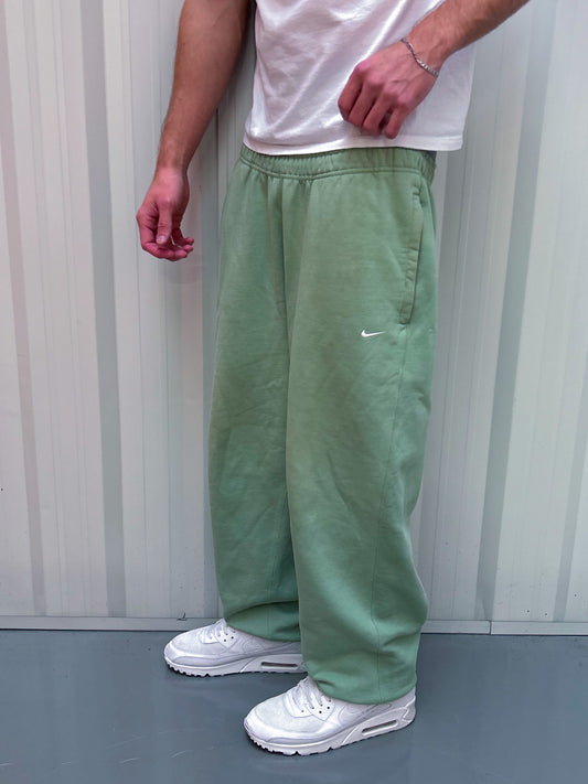 Nike Vintage Trackpants | L