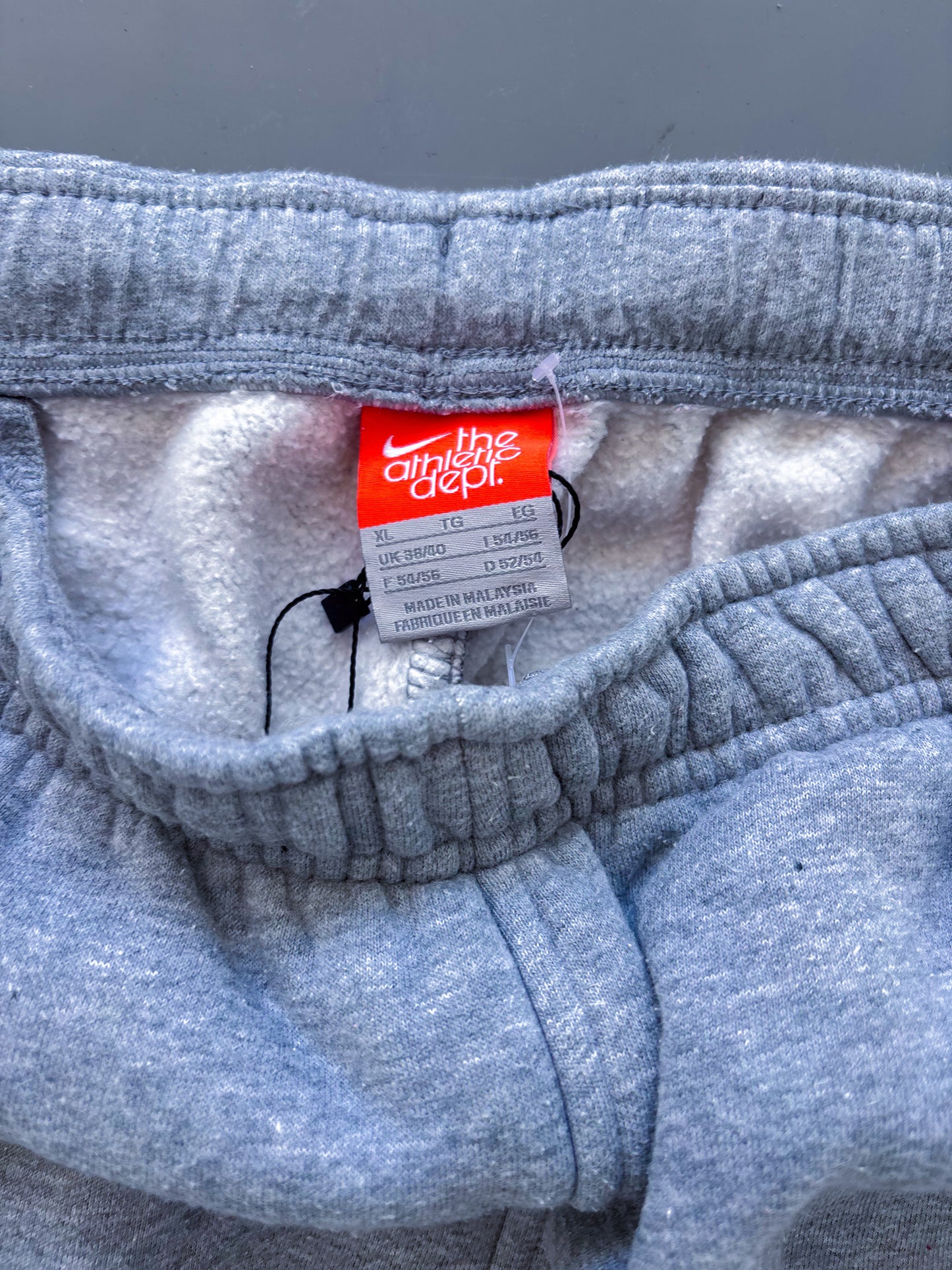 Nike Vintage Trackpants | XL