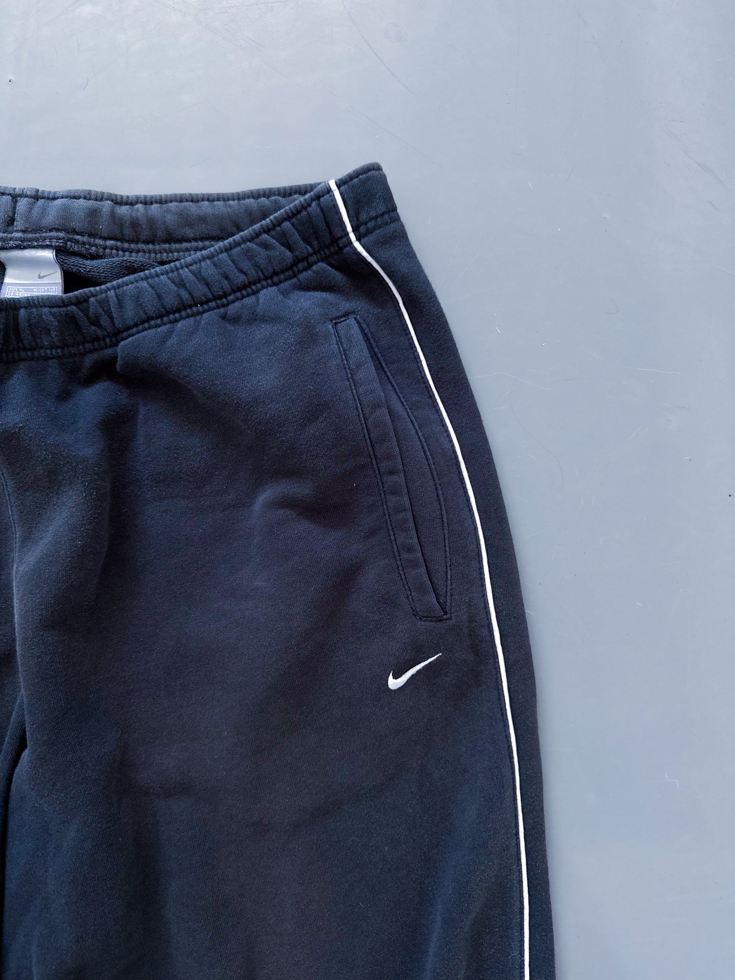 Nike Vintage Open Leg Sweatpants | L