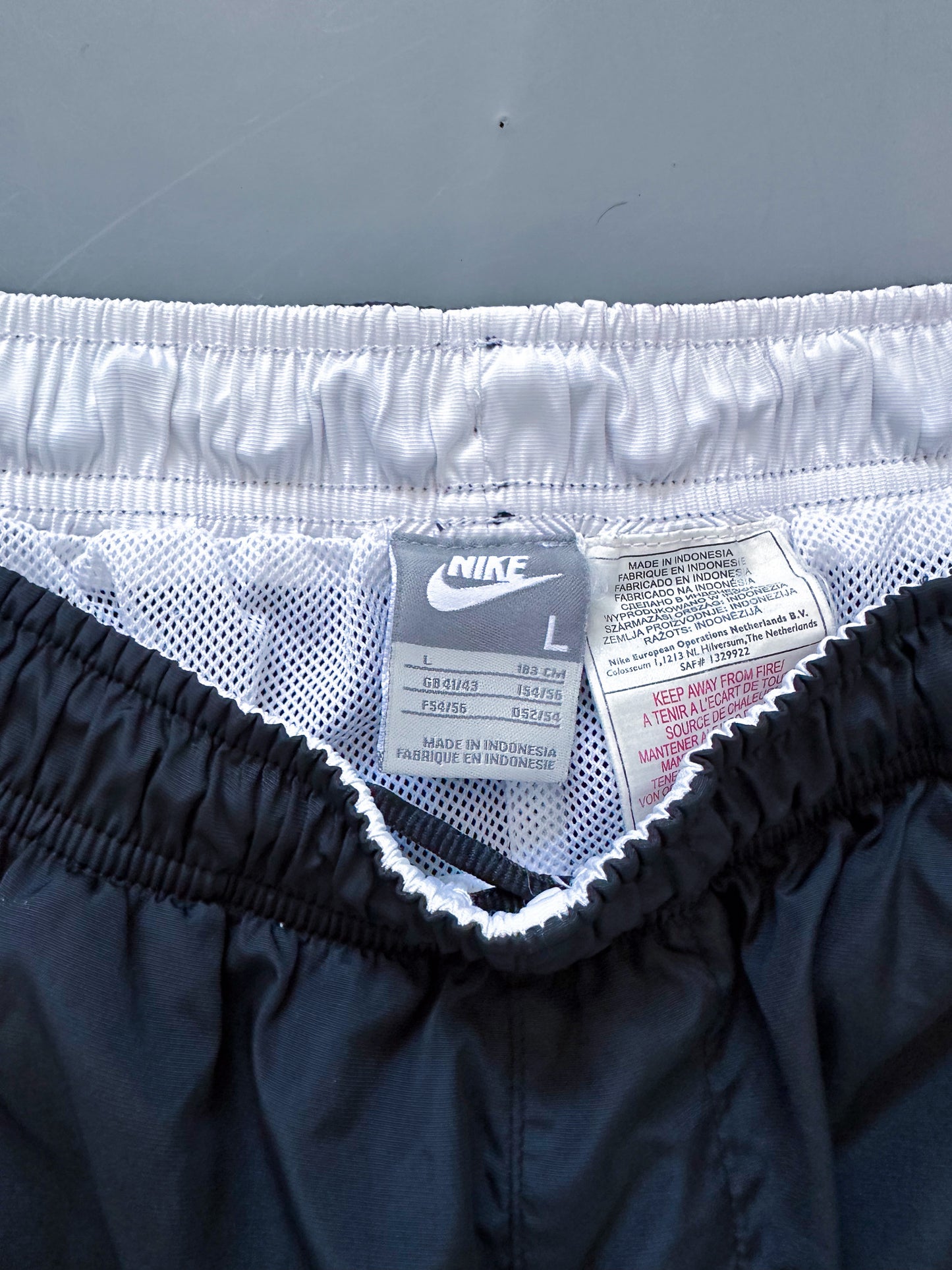Nike Vintage Trackpants | L