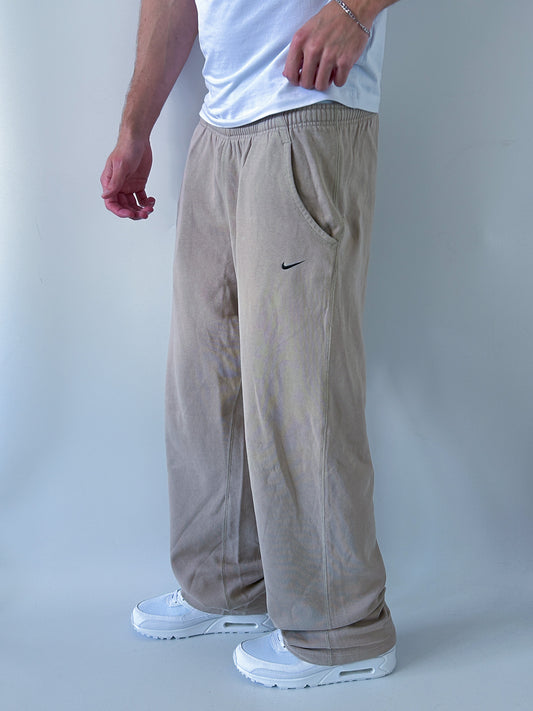 Nike Vintage *PREMIUM* Sweatpants | M