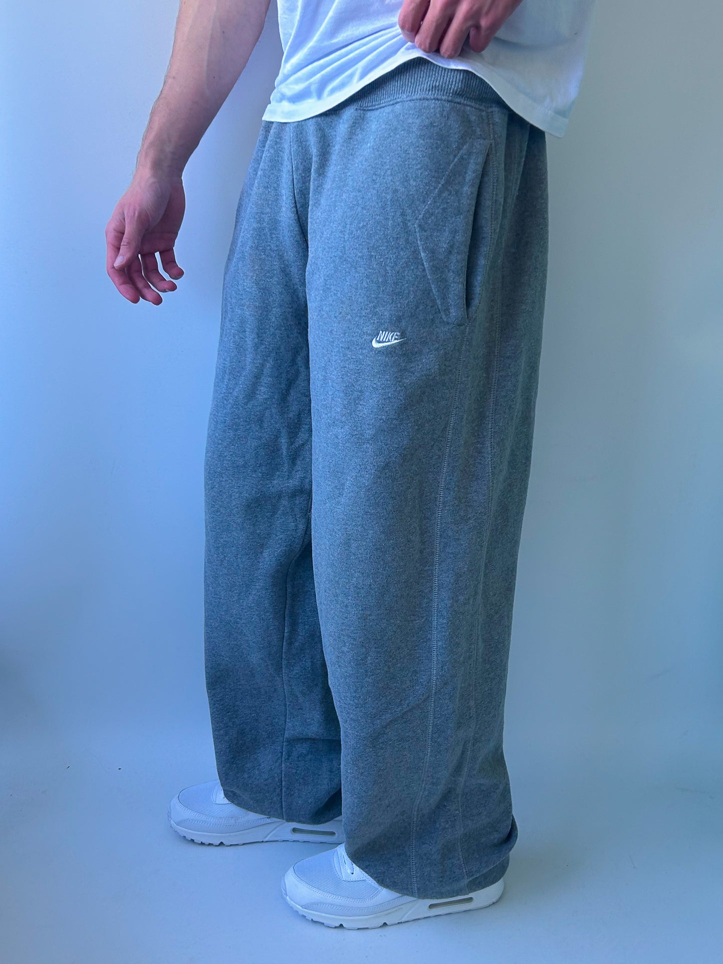 Nike Vintage Open Leg Sweatpants | M