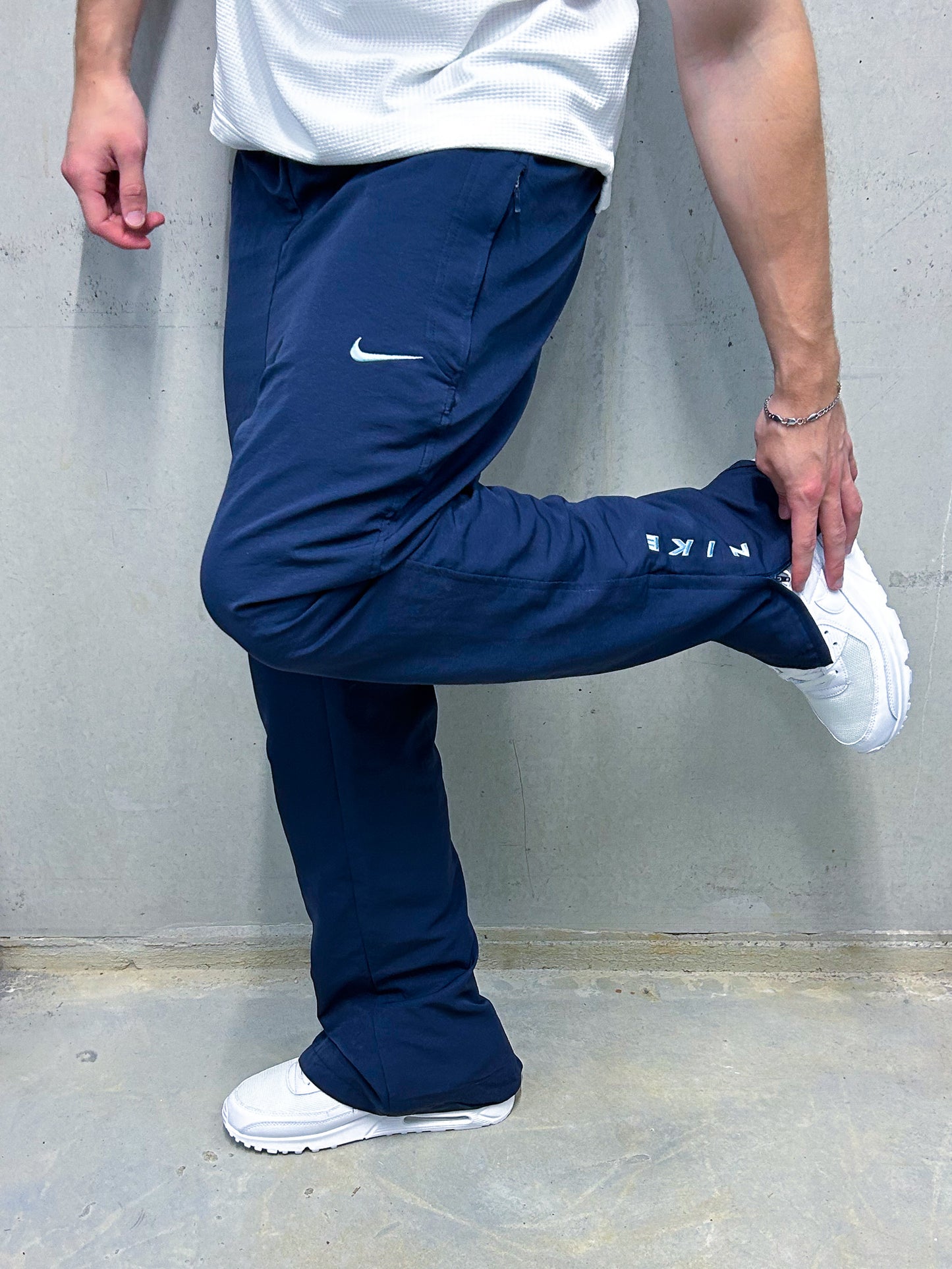 Nike Vintage Trackpants | M