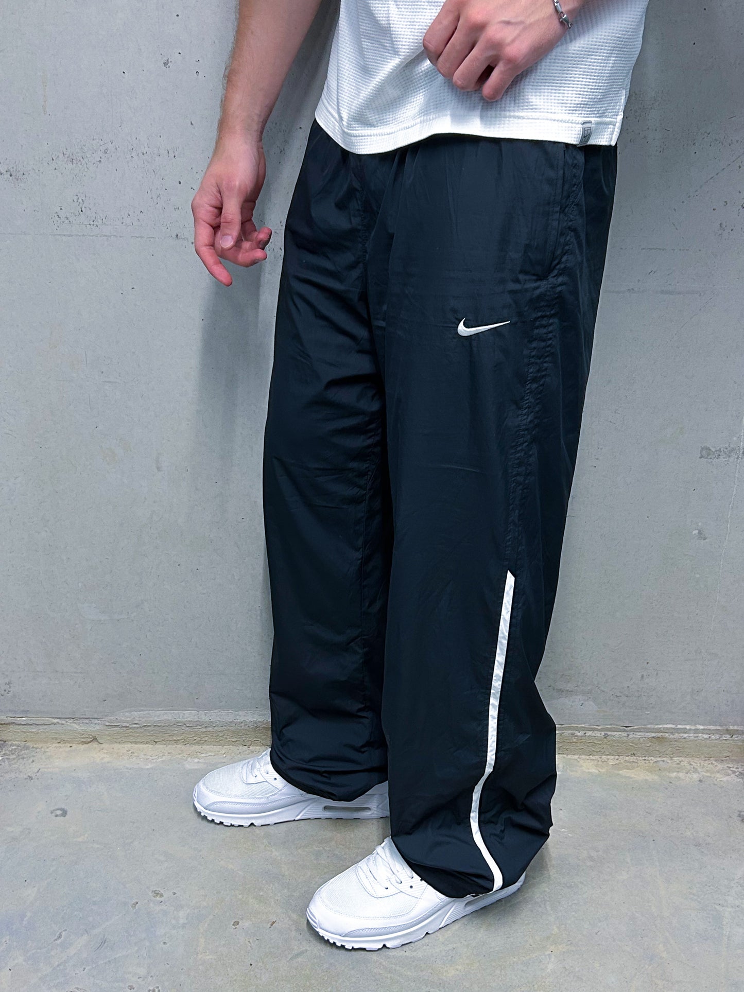 Nike Vintage Trackpants | L