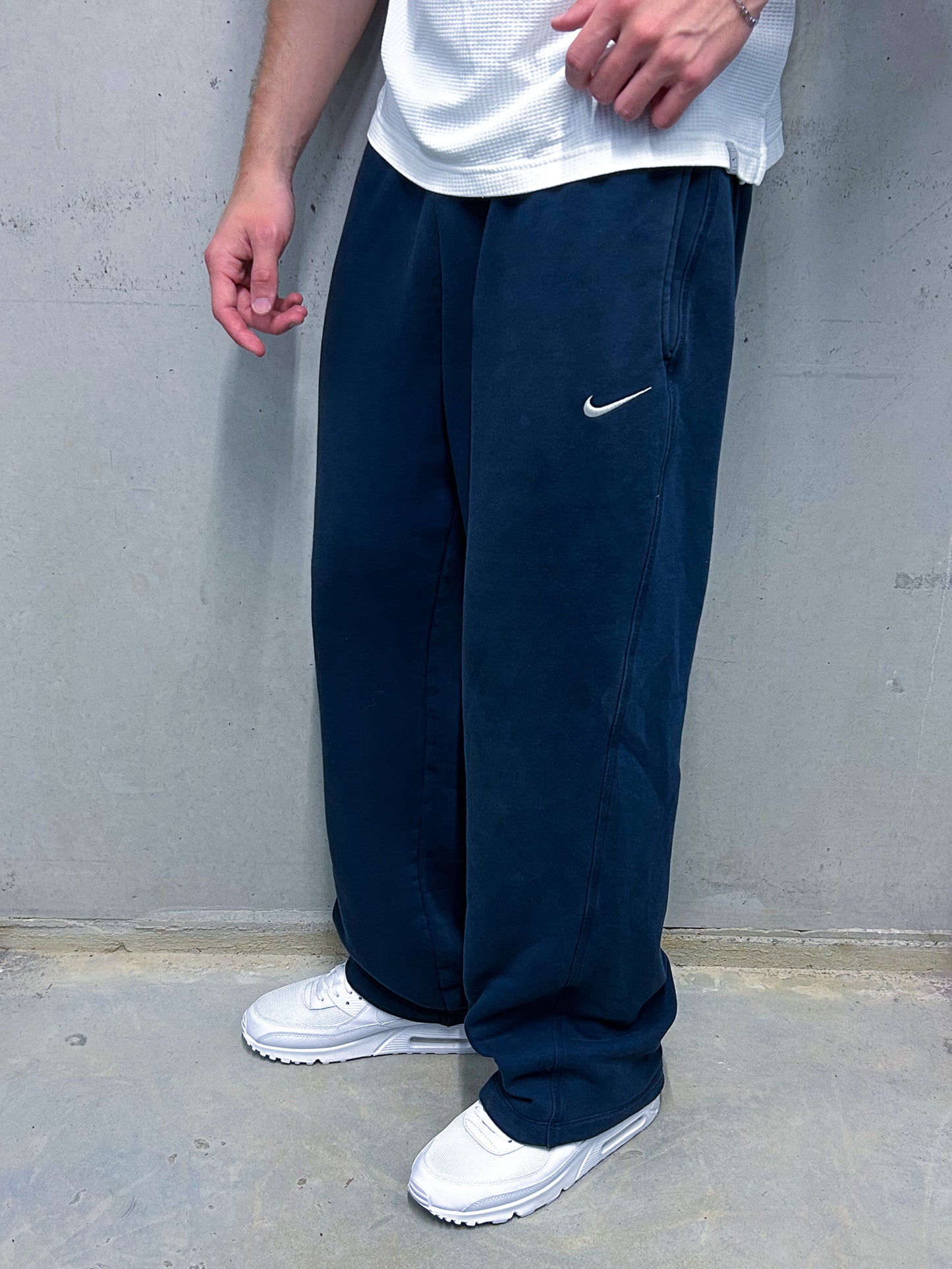 Nike Vintage Open Leg Sweatpants | L