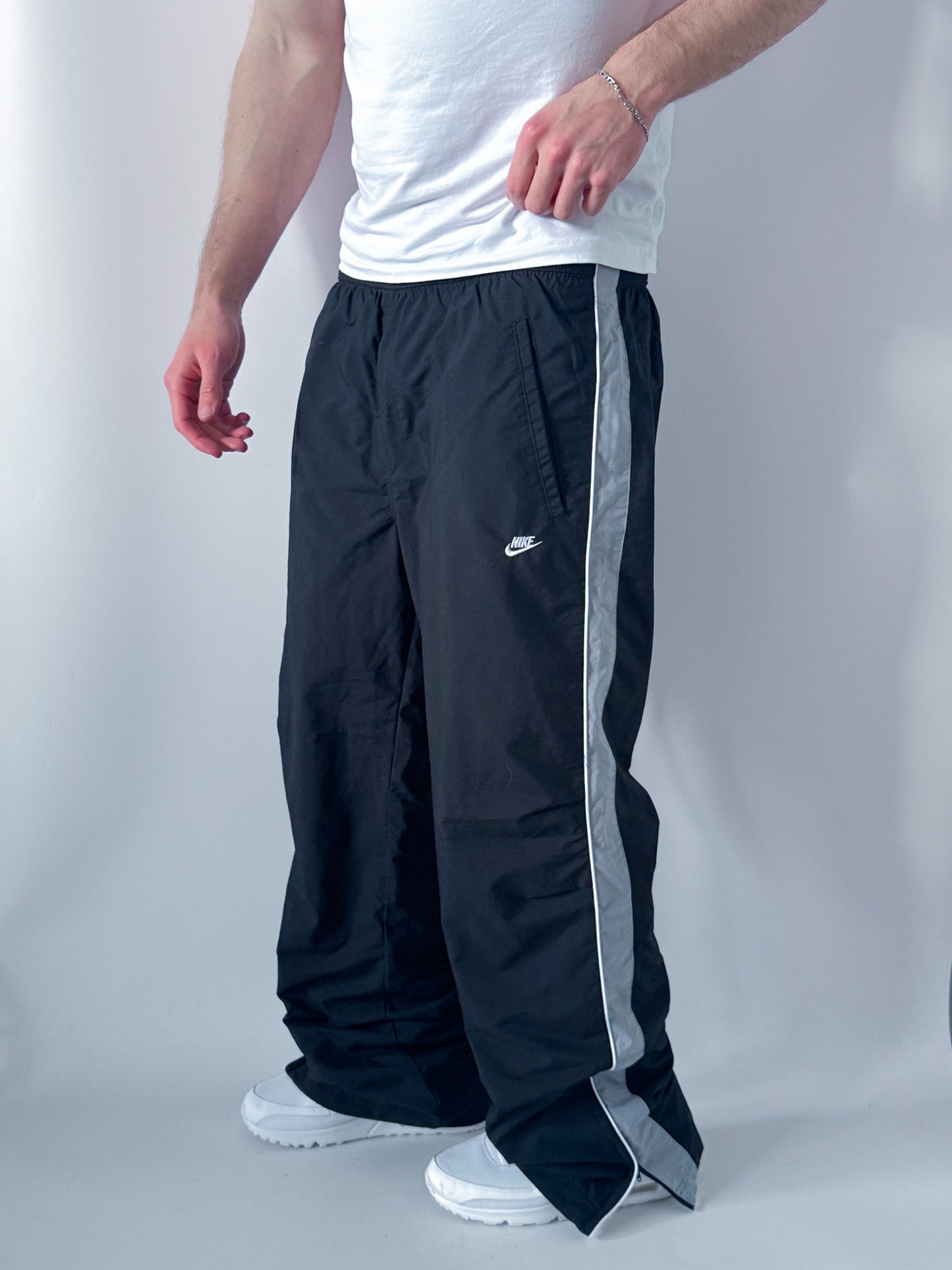 Nike Vintage Trackpants | L