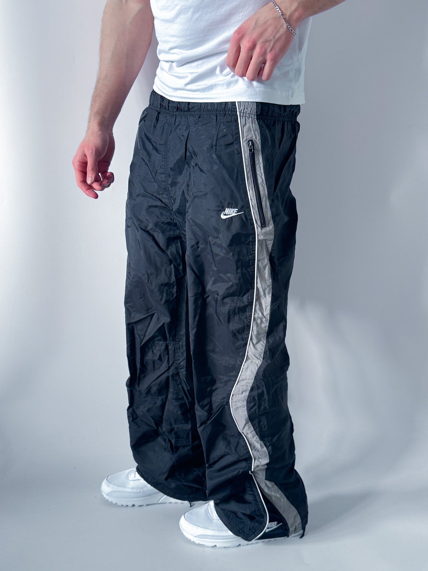 Nike Vintage Trackpants | L
