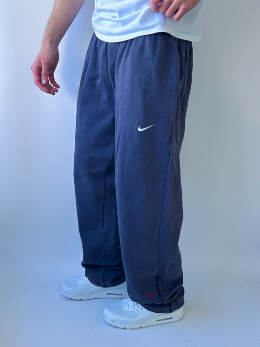 Nike Vintage Open Leg Sweatpants | L