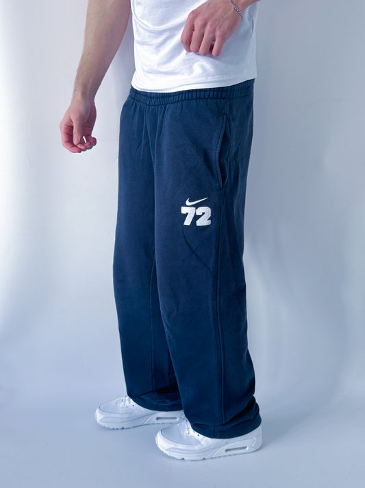Nike Vintage Open Leg Sweatpants | M