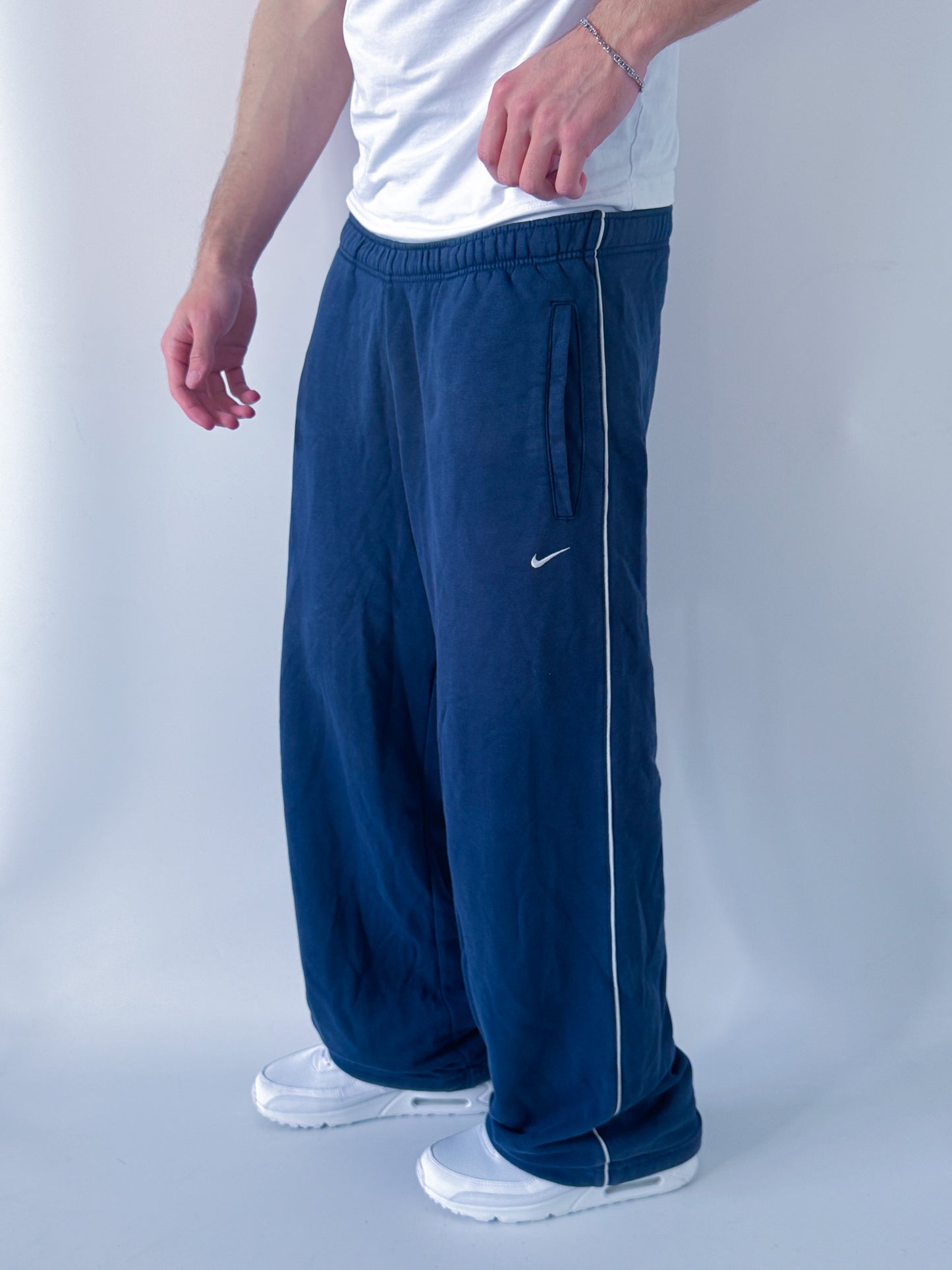 Nike Vintage Open Leg Sweatpants | M