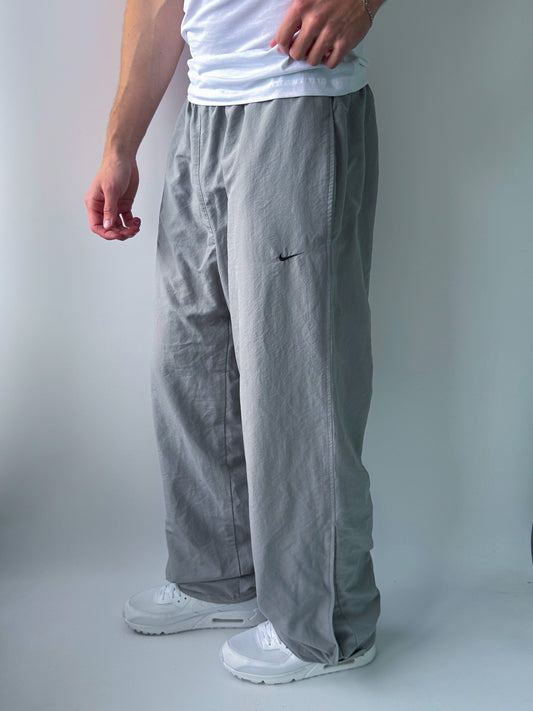Nike Vintage Trackpants | L