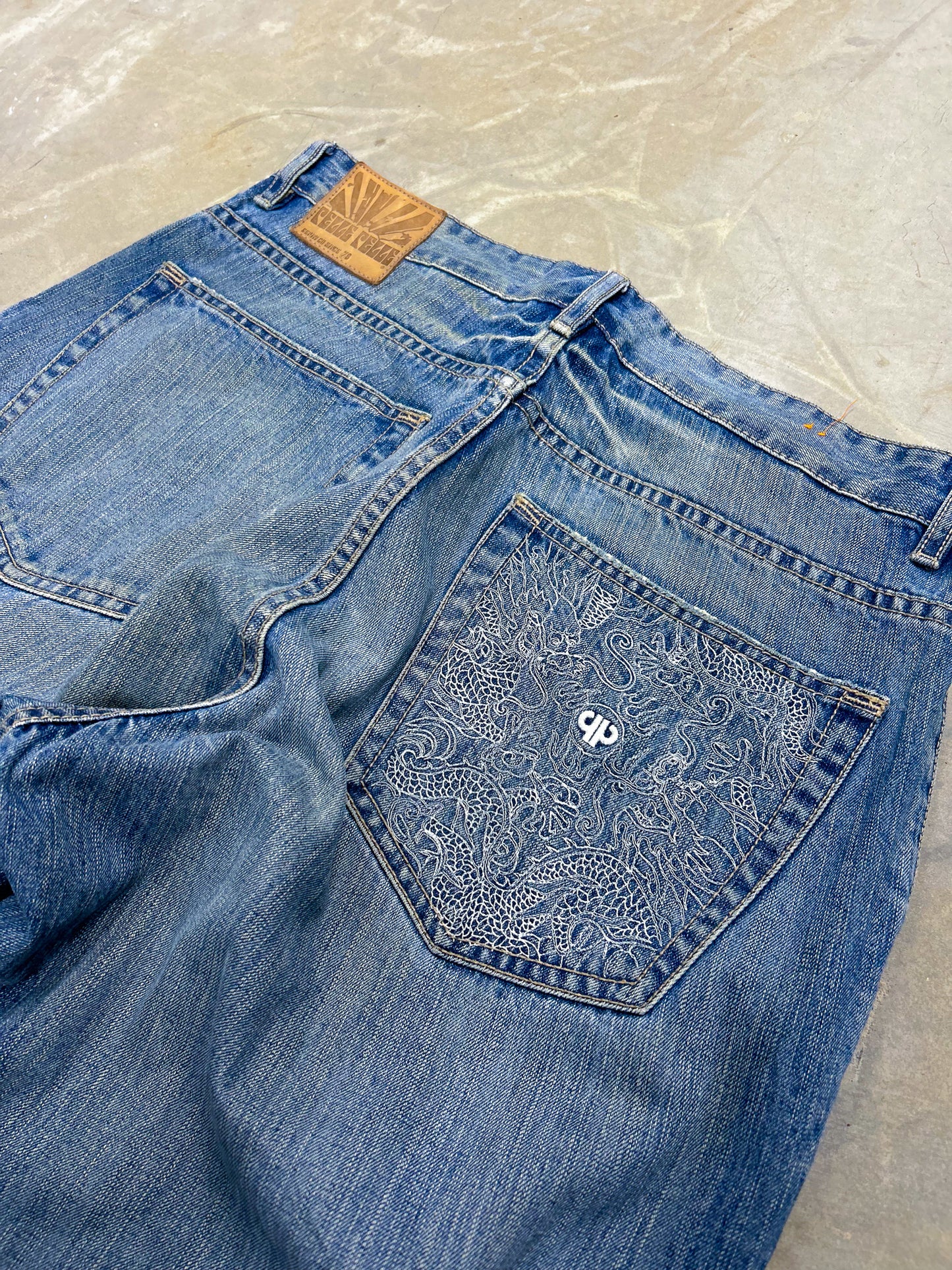 Pelle Pelle *Premium* Vintage Baggy Jeans | L