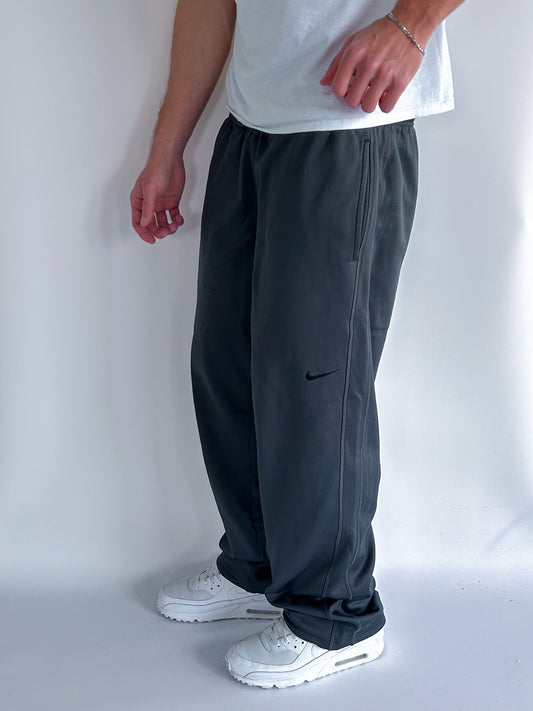 Nike Vintage Trackpants | L