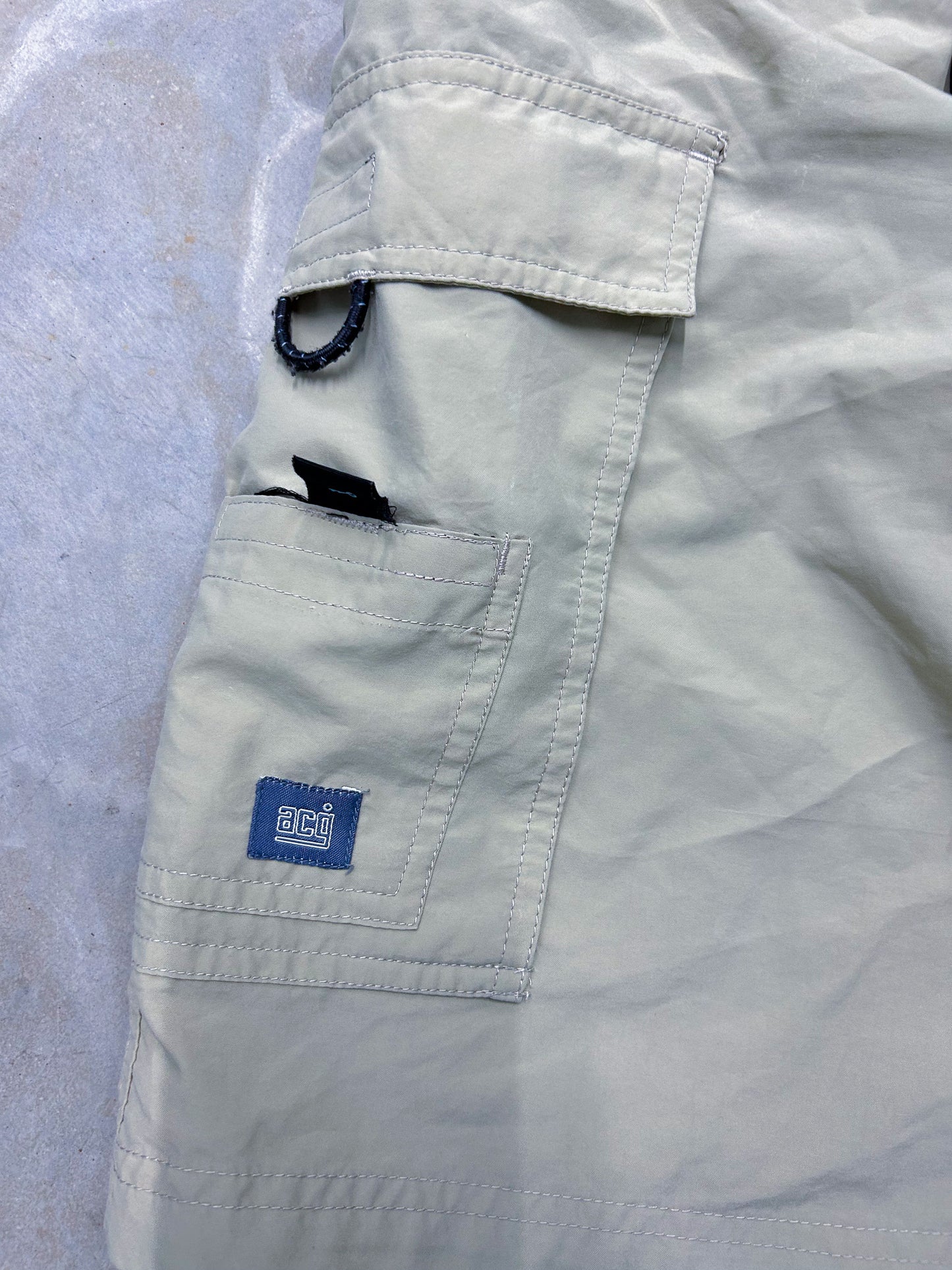 Nike ACG Vintage Cargo Shorts | L