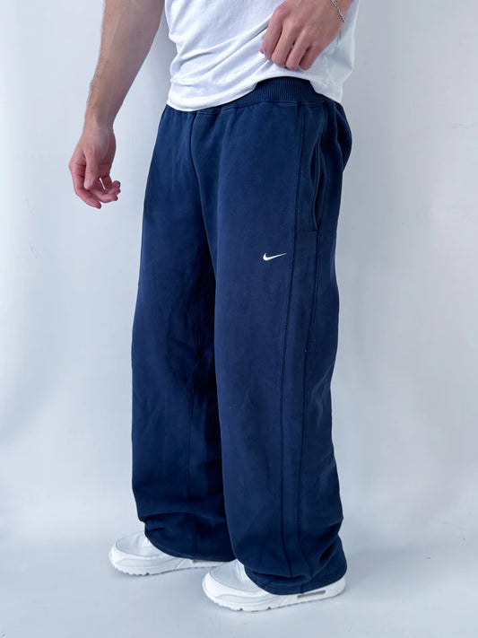 Nike Vintage *PREMIUM* Open Leg Sweatpants / Jogger | M