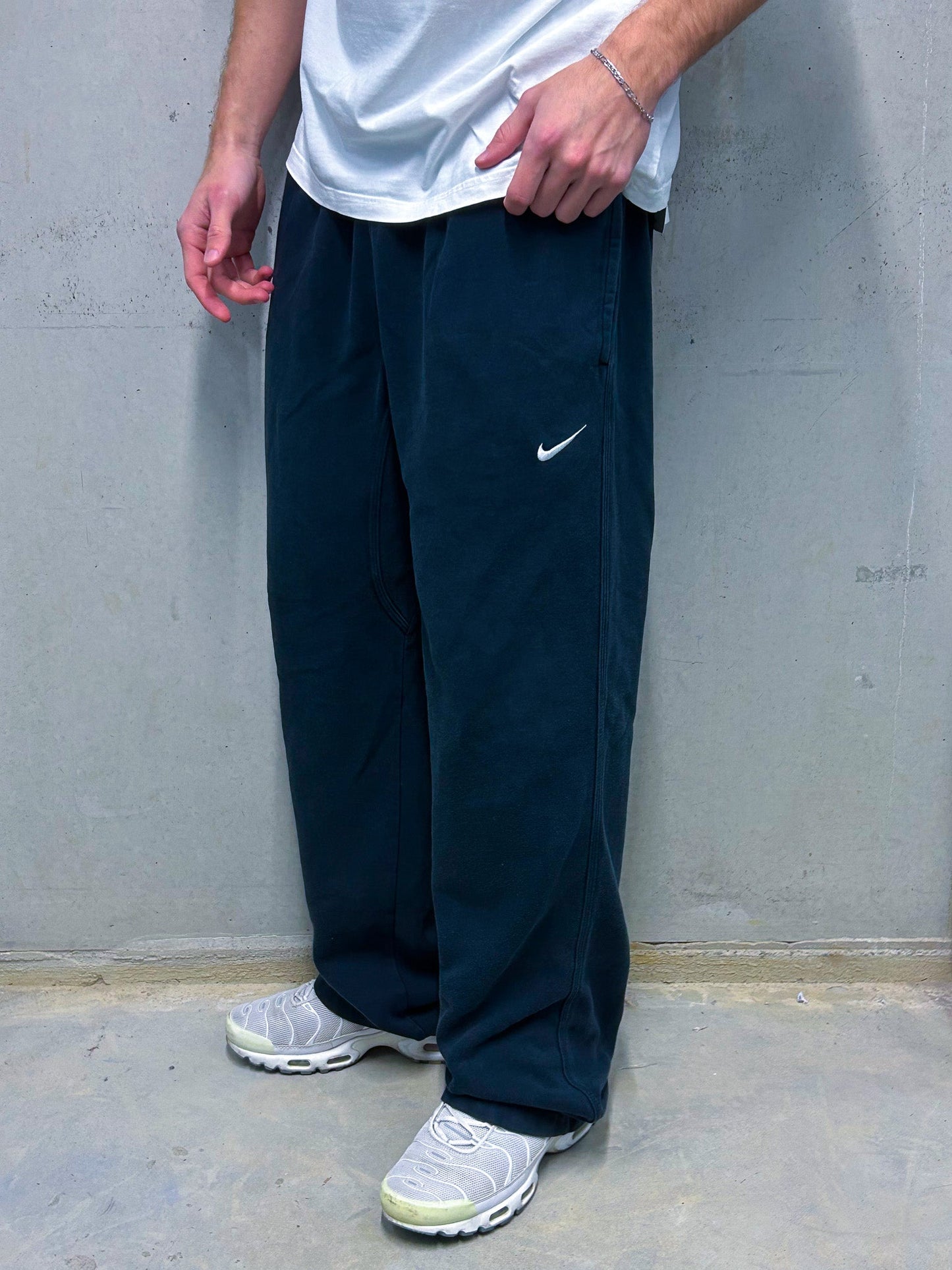 Nike Vintage Open Leg Sweatpants | L