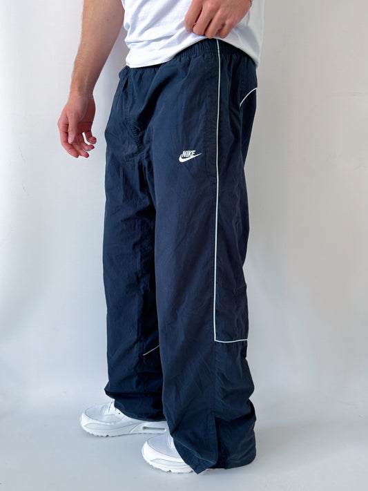 Nike Vintage Trackpants | L