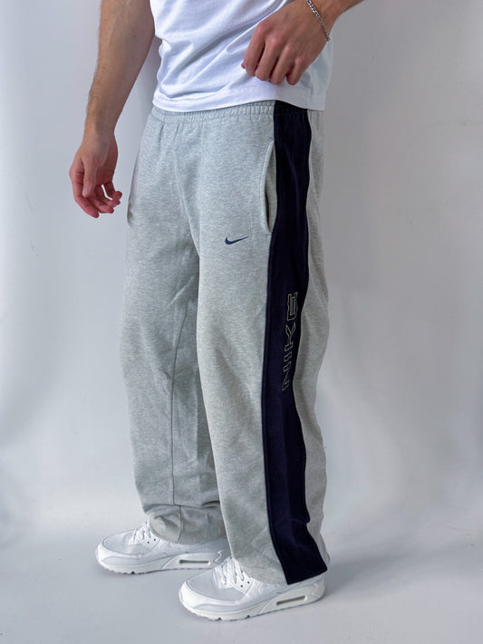 Nike Vintage Sweatpants | M